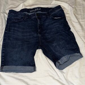 Universal Thread Bermuda shorts size 16W